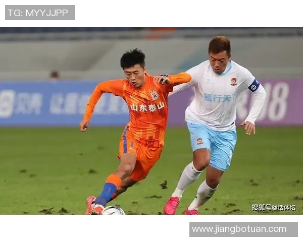 捷克与苏格兰在土伦杯激战正酣精彩对决引发球迷热议